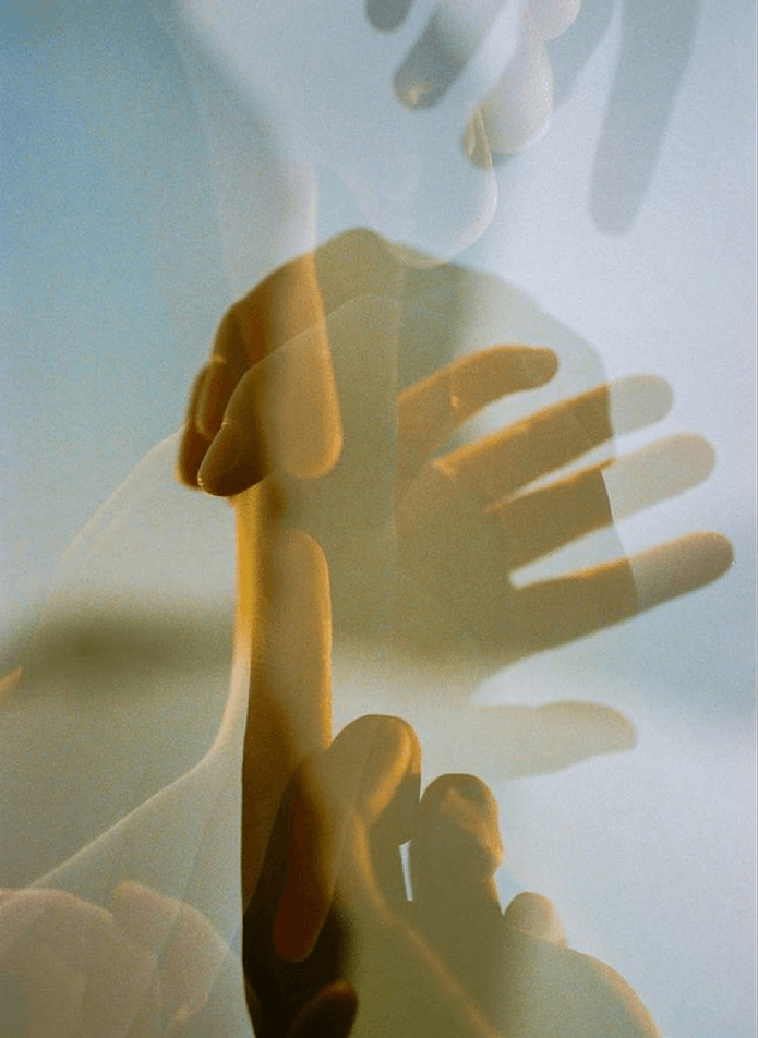 arya-hands
